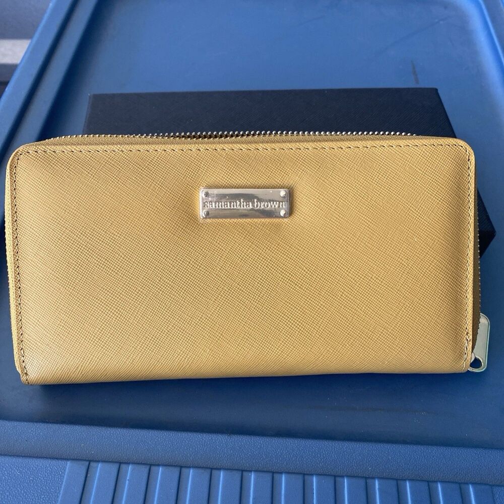 Samantha Brown Camel Tan Pebble Clutch Wallet Zip Around w/ Strap New in Box